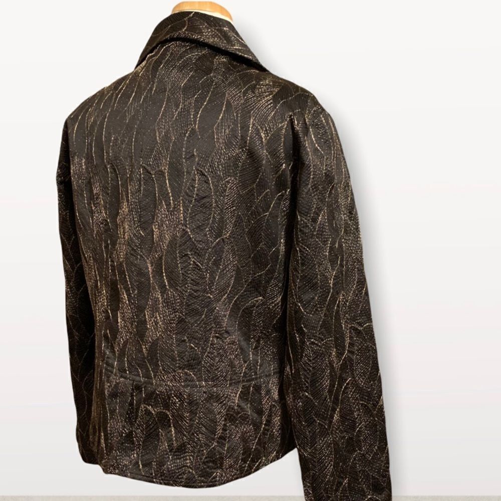 Chico’s Black & Gold Longsleeve Blazer with metallic threads Chicos size 2 - Picture 4 of 6